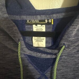 Under Armour Cropped Hoodie